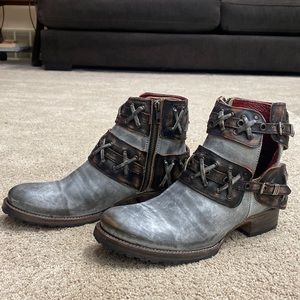 Freebird Dublin size 10 in ice